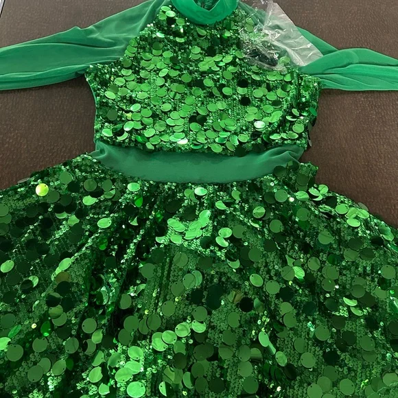 Revolution Emerald Green Sequin Performance Dress - Picture 5 of 6